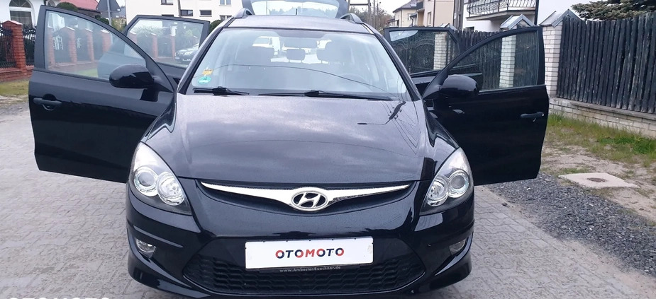 Hyundai I30 cena 26500 przebieg: 73318, rok produkcji 2013 z Łaskarzew małe 277